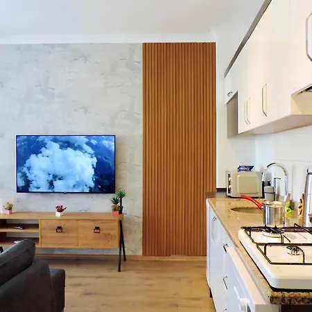 Chic Flat 10 Min To Lara Beach In Apartman