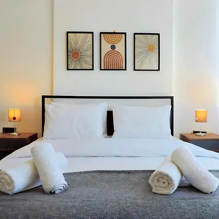 Chic Flat 10 Min To Lara Beach In アパート